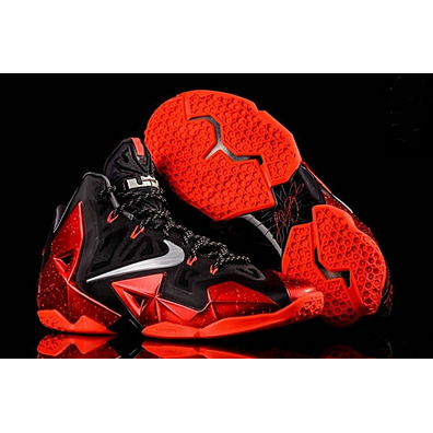 Lebron XI "Away" (001/negro/rojo)