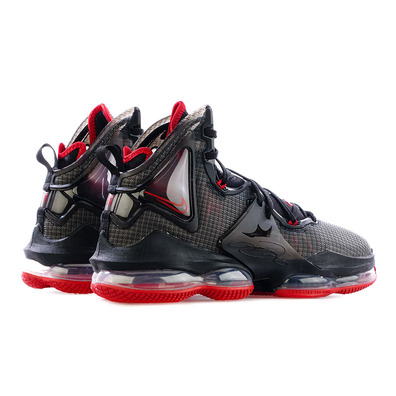 LeBron 19 "Bred"