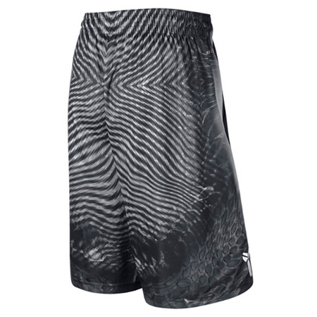 Kobe Coil Short (010/negro/blanco)