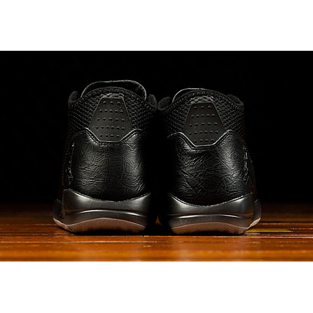 Jordan Reveal Premium "Black" (010/black/wolf grey)