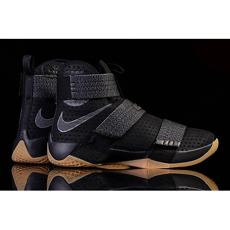 LeBron Soldier 10 SFG "Black Gum" (009/black/mtlc dark grey/gum yellow)