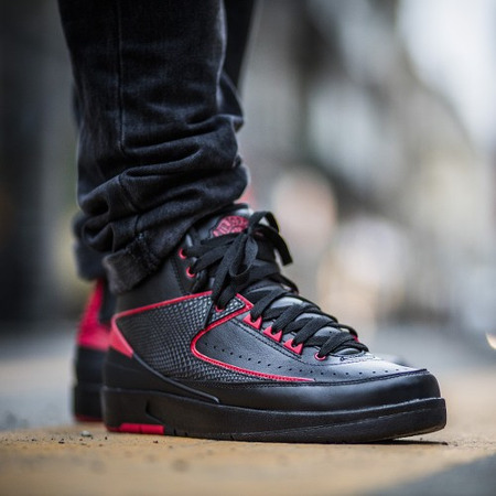 Air Jordan 2 Retro "Alternate 87" (001/black/red)