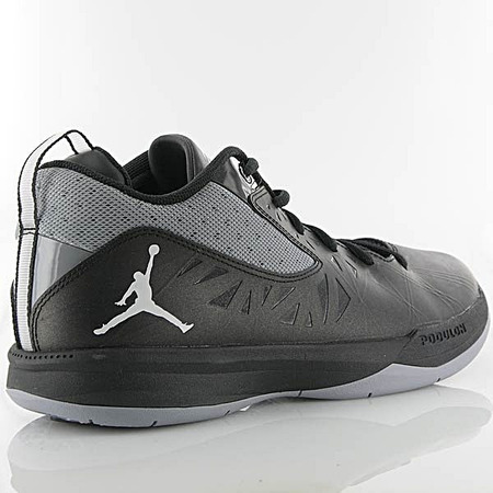 Jordan Chris Paul 3 V (003/negro/blanco/steal)