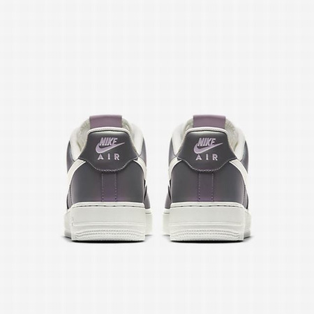 Air Force 1 '07 LV8 "Iced" (500/iced lilac/summit white/black)