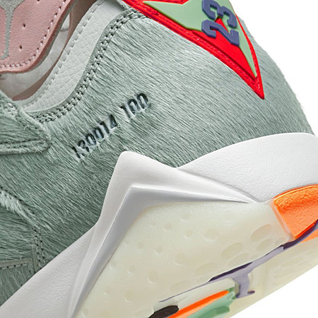 Air Jordan 7 Retro SE "Hare 2.0 Bugs Bunny"