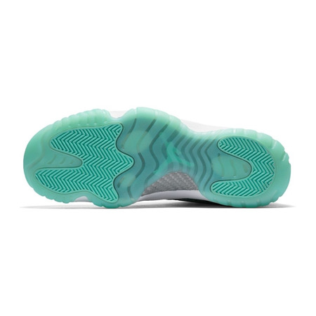 Jordan Air Future Low "Emerald Rise"