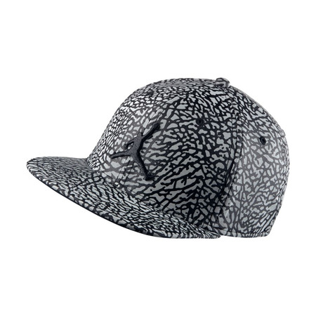 Jordan Reflective Elephant Print Snapback Hat (010/black/medium grey)