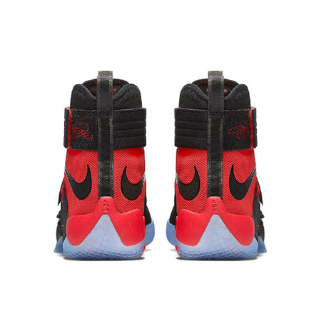 LeBron Soldier 10 SFG "Chicago Night" (006/black/black/red)