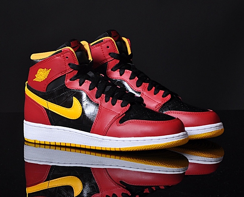 Jordan 1 amarillo con negro online