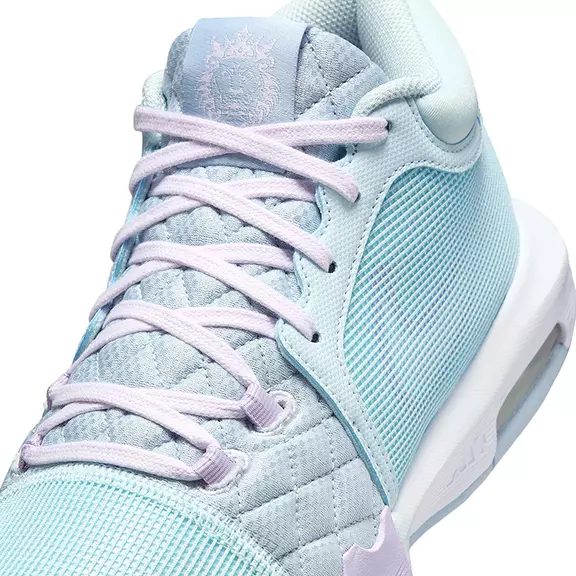 LeBron Witness 8 "Glacier Blue"