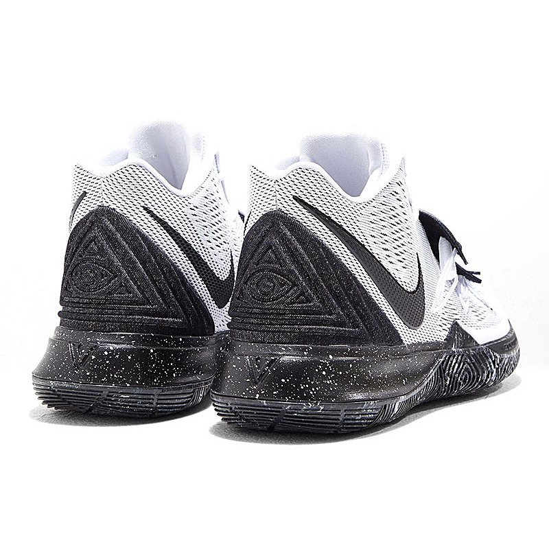 Kyrie 5 store cookies and cream