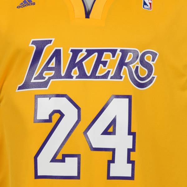 CAMISETA LAKERS 32 - ( VIOLETA C/ AMARILLO) - REPLIC. EXACTA